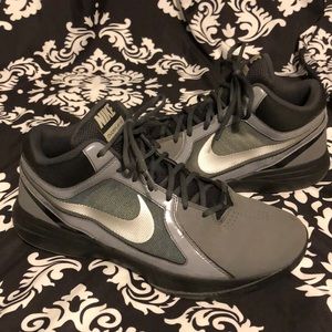 Men’s Nike size 11